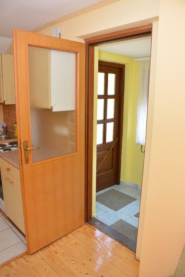 Apartman Viktorija Крапинске-Топлице Экстерьер фото