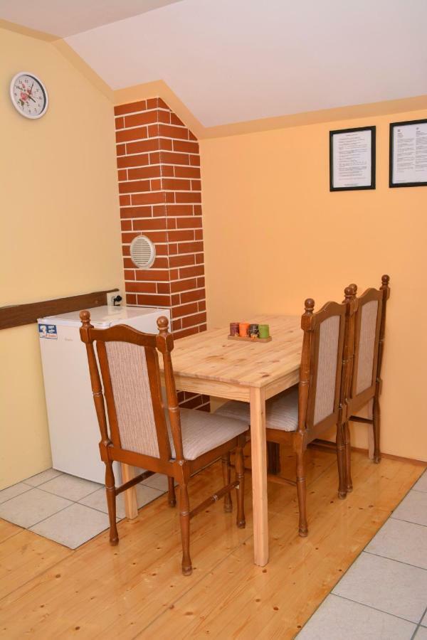 Apartman Viktorija Крапинске-Топлице Экстерьер фото