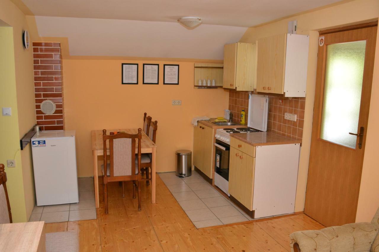 Apartman Viktorija Крапинске-Топлице Экстерьер фото