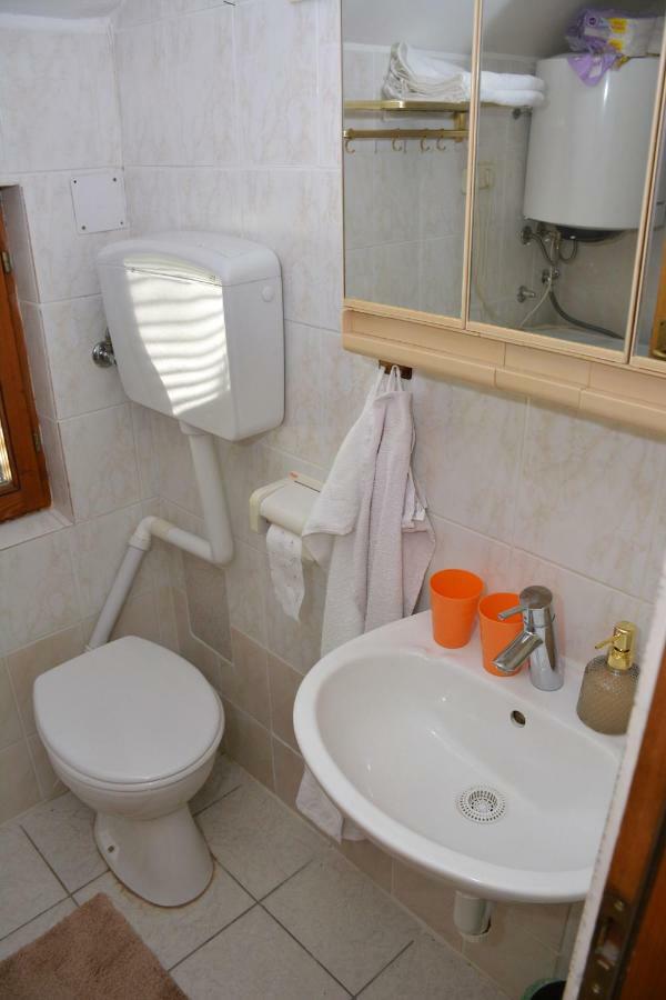 Apartman Viktorija Крапинске-Топлице Экстерьер фото